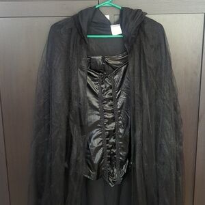 Woman's Vampire Costume Top, Cape, Teeth - Size 16W-20W - BNWOT